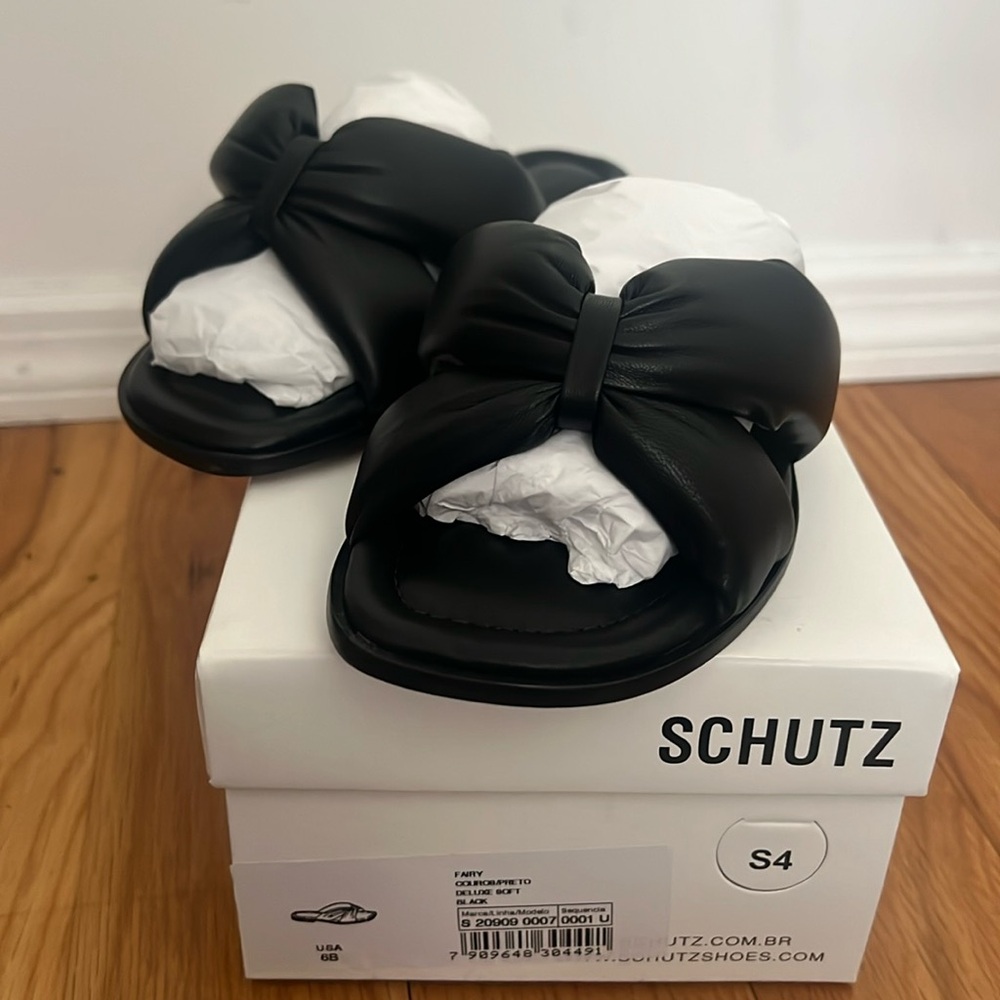 NEW Schutz Women's Fairy Slide Sandals. Size 6.